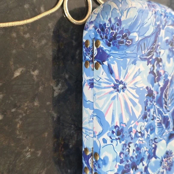 Lilly Pulitzer hard-sided clutch - Picture 5 of 6
